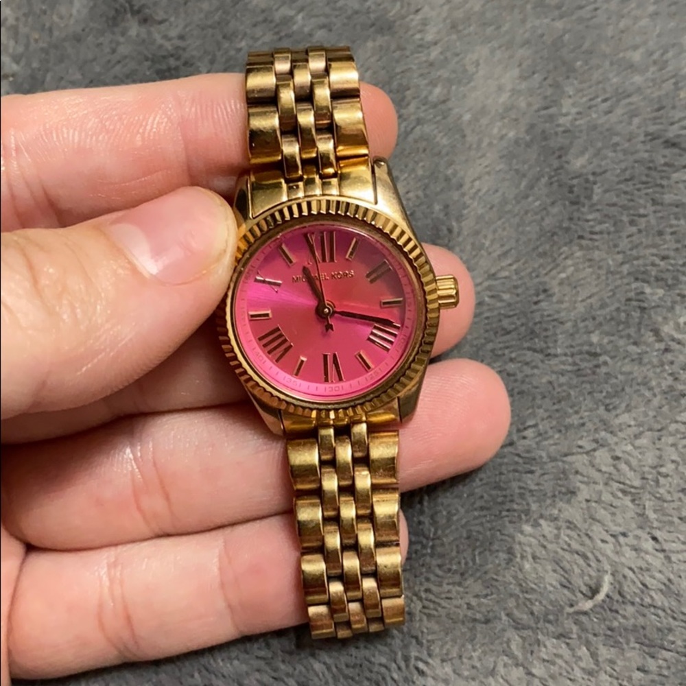 mk watch